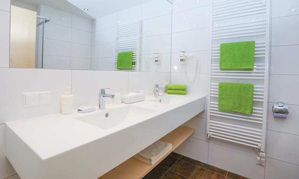 Haus Maria Hotel Bad Kleinkirchheim Szoba fotó